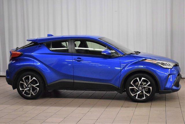 2021 Toyota C-HR XLE for sale in milwaukee, WI – photo 3