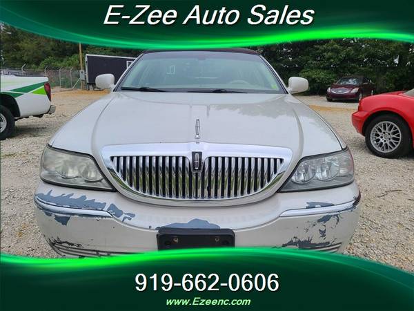 2007 Lincoln Town Car Signature Limited - - by dealer for sale in Garner, NC