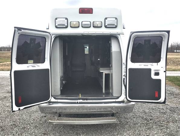 2012 Ford E350 Ambulance - cars & trucks - by owner -... for sale in Mount Vernon, IL – photo 14