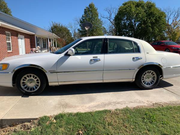 2000 Lincoln Towncar Cartier for sale in Siloam Springs, AR – photo 3