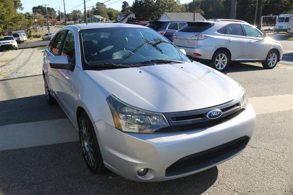 2010 FORD FOCUS SES, CLEAN TITLE, DRIVES GOOD, LEATHER, HEATED SEATS... for sale in Graham, NC – photo 3
