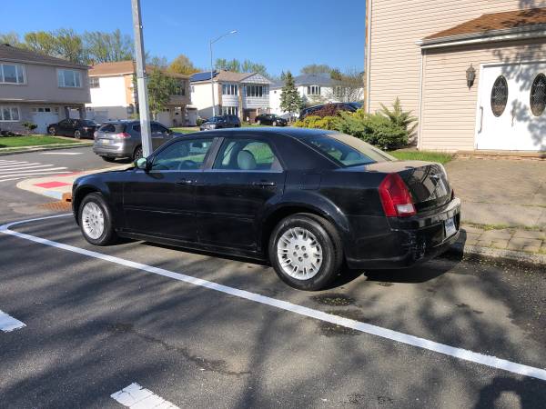 2006 Chrysler 300, Runs excellent, 6 cylinder 48, 000 original miles for sale in STATEN ISLAND, NY – photo 13