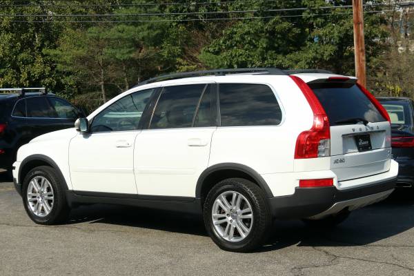 2010 Volvo XC90 3.2 AWD - heated leather, moonroof, 3rd row, financing for sale in Middleton, MA – photo 6