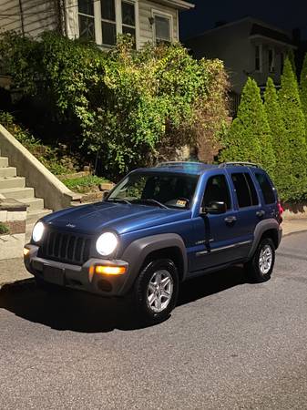 2003 Jeep Liberty sport 4x4 - cars & trucks - by owner - vehicle... for sale in STATEN ISLAND, NY – photo 2