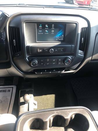 2016 Chevy Chevrolet Silverado 1500 Silverado Custom pickup Black for sale in Gardner, MA – photo 13