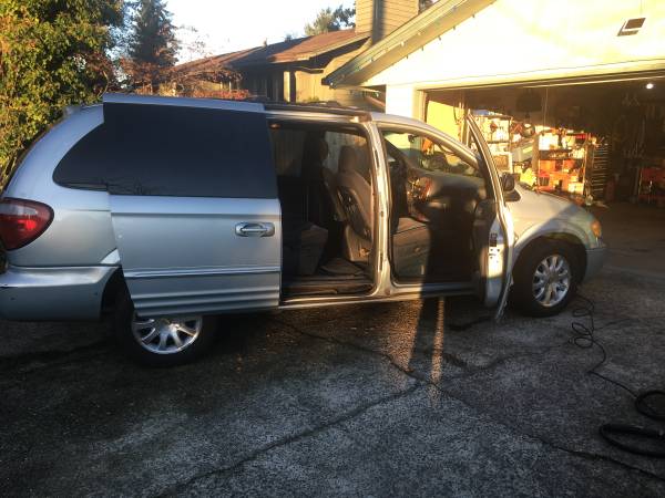 ***2002 Chrysler Town & Country Transmission Recently Replaced*** -... for sale in PUYALLUP, WA – photo 3