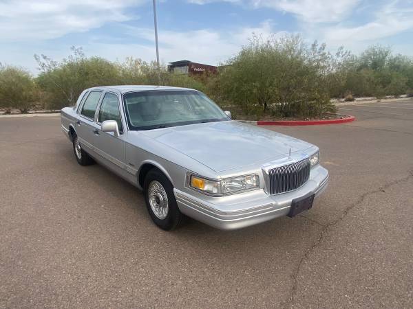 1997 Lincoln Town Car - - by dealer - vehicle for sale in Phoenix, AZ – photo 3