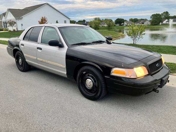 2011 Ford Crown Victoria P7B Police Interceptor 104k Miles - cars & for sale in Greenfield, IN – photo 2