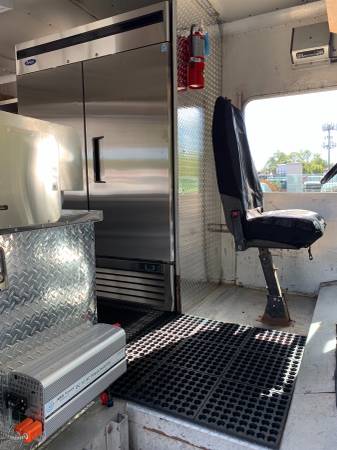 Fire wood Pizza food truck brand new kitchen (free delivery) for sale in Arlington, FL – photo 9