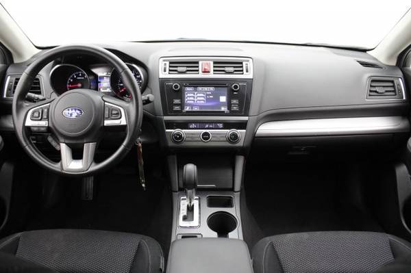 2016 Subaru Outback 2.5i hatchback Crystal Black Pearl for sale in Villa Park, IL – photo 11