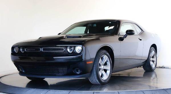 2017 Dodge CHALLENGER SXT COUPE LOW MILES FINANCING BELOW RETAIL -... for sale in Sarasota, FL – photo 17