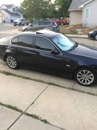 2006 BMW 330xi (AWD, Service Paperwork, Extra Tires, etc ) - cars & for sale in Loveland, CO