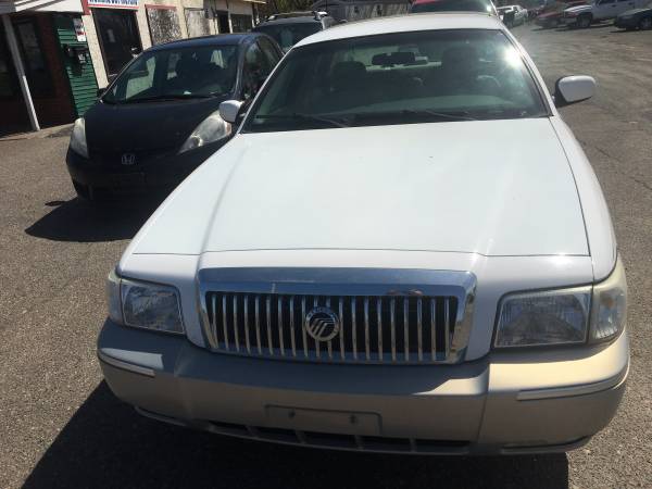 2008 Mercury grand Marquis GS (GCT AUTO) - cars & trucks - by dealer... for sale in Forest Lake, MN