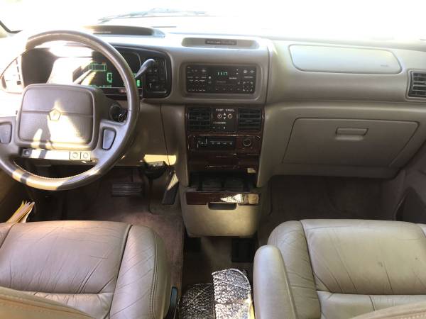 1995 Chrysler Town & Country for sale in Stockton, CA – photo 5