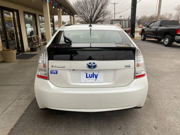 2010 Toyota Prius IV - - by dealer - vehicle for sale in Lincoln, NE – photo 3