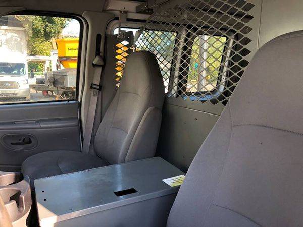 2006 Ford E-Series Cargo E 250 3dr Van -FINANCING AVAILABLE!! for sale in Kenvil, NJ – photo 11