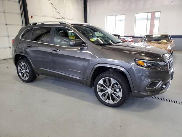 2019 Jeep Cherokee Overland 4x4 - - by dealer for sale in Bend, OR – photo 3