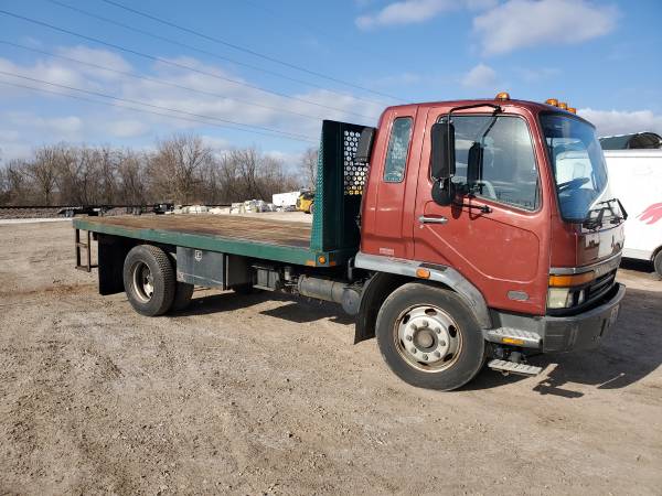 2002 Mitsubishi Fuso FK617 Flatbed for sale in Sussex, WI