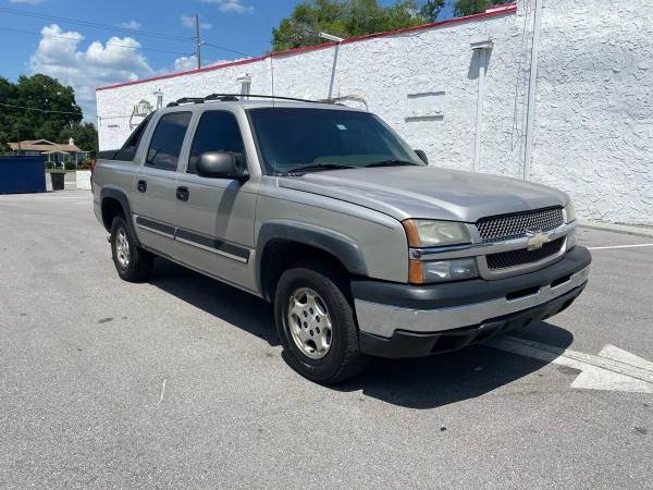 2004 Chevrolet Chevy Avalanche 1500 4dr Crew Cab SB RWD - cars & for sale in TAMPA, FL – photo 3
