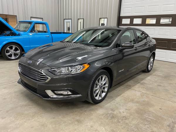 2017 Ford Fusion Hybrid 40 mpg CLEAN 109, 000 miles - cars & for sale in Conway, AR – photo 2