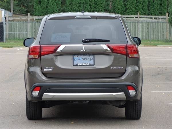 2016 Mitsubishi Outlander ES (4x4, 3rd Row, Factory Warranty) for sale in Sioux Falls, SD – photo 6