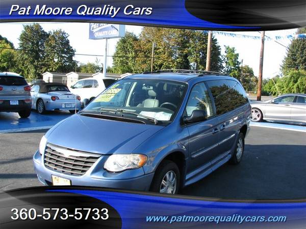 2007 Chrysler Town & Country Braun Wheelchair Van for sale in Vancouver, OR