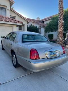 LINCOLN TOWN CAR 110K MILES ORIGINAL MILES - - by for sale in Henderson, NV – photo 2