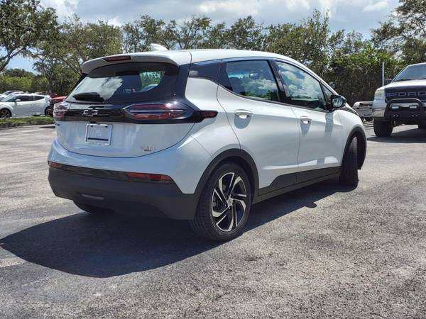 2022 Chevrolet Chevy Bolt EV 2LT - - by dealer for sale in Cocoa, FL – photo 5