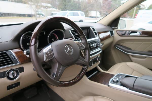 2013 Mercedes-Benz GL550 4MATIC **Dealer Maintained, Custom Look** -... for sale in Andover, MN – photo 9