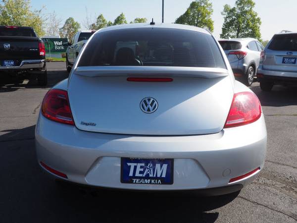 2012 Volkswagen VW Beetle 2 5L - - by dealer - vehicle for sale in Bend, OR – photo 5