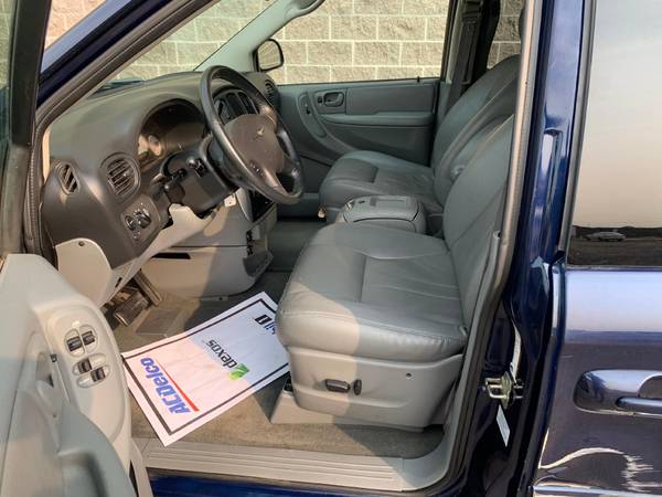 2005 Chrysler Town and Country Touring suv Blue - cars & trucks - by... for sale in Jerome, ID – photo 8