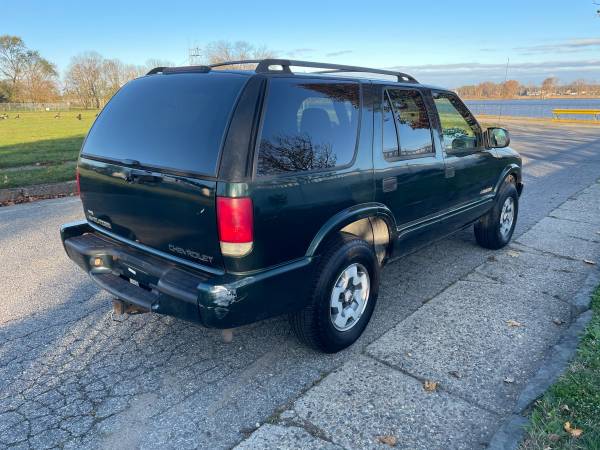 2002 CHEVROLET BLAZER LS 4X4! DRIVES AND SHIFTS VERY WELL!... for sale in Beverly, NJ – photo 5