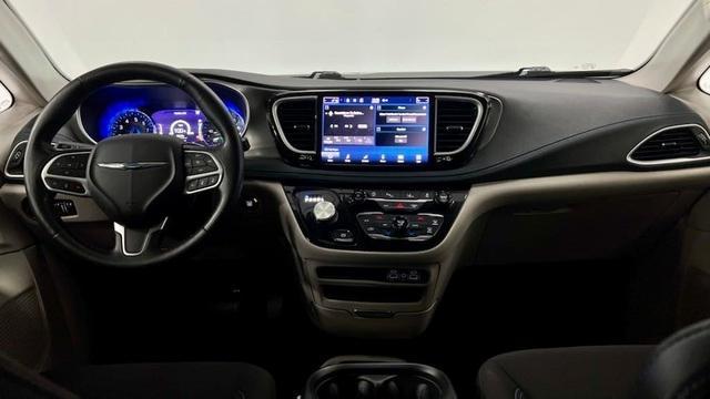 2021 Chrysler Pacifica Touring for sale in Aurora, IL – photo 8