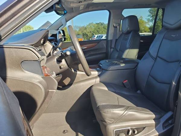 2015 Cadillac Escalade 4WD Luxury Sport Utility 4D Trades Welcome Fina for sale in Harrisonville, MO – photo 3