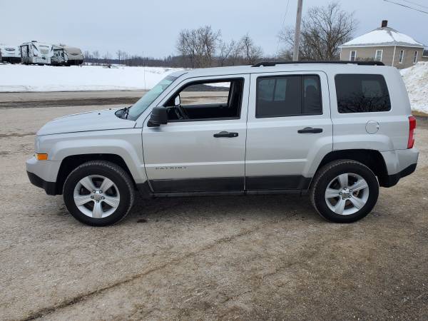 2011 JEEP PATRIOT SPORT! 4X4! RUNS STRONG! SOLID SUV! - cars & for sale in Lisbon, NY – photo 2
