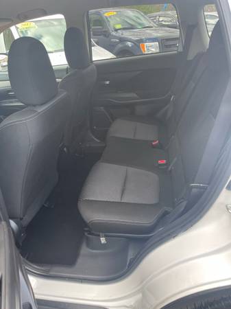 2018 Mitsubishi Outlander ES AWD w/back up camera and 3rd row seats for sale in Attleboro, RI – photo 18