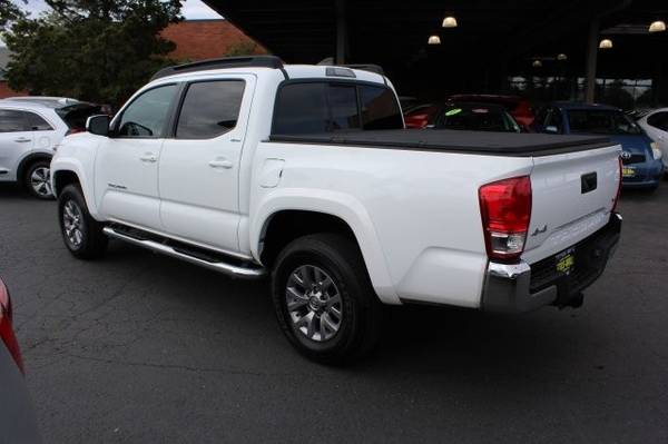 2017 Toyota Tacoma SR5, Certified, Truck Crew Cab for sale in Tacoma, WA – photo 3