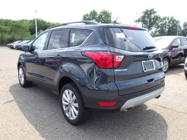 2019 Ford Escape SUV SEL (Sea Green) GUARANTEED APPROVAL for sale in Sterling Heights, MI – photo 5