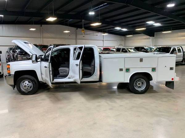 2018 Chevrolet Silverado 3500 hd 3500hd 4x4 utility bed 6.6l Duramax... for sale in Houston, TX – photo 2