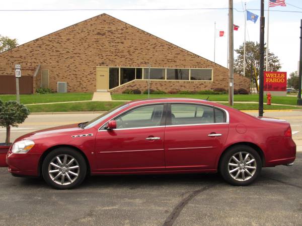 ***2007 BUICK LUCERNE CXS**POWER SUNROOF**HEATED LEATHER** for sale in Stoughton, WI – photo 2