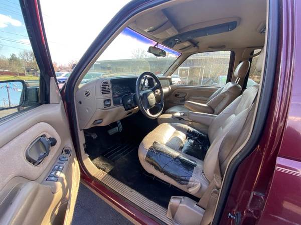 1999 GMC Yukon SLE 4WD - - by dealer - vehicle for sale in Sellersburg, KY – photo 6