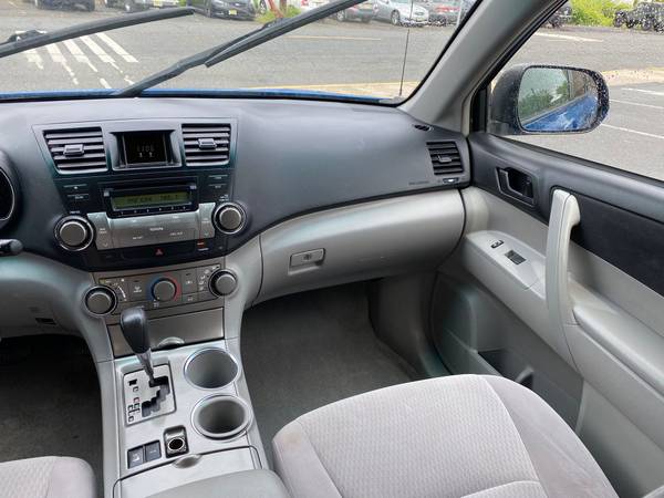 2008 Toyota Highlander - - by dealer - vehicle for sale in Jersey City, NJ – photo 12