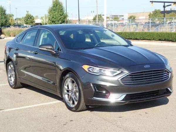 2019 Ford Fusion sedan SEL (Magnetic Metallic) GUARANTEED for sale in Sterling Heights, MI