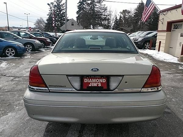 2003 Ford Crown Victoria LX for sale in Greenfield, WI – photo 10
