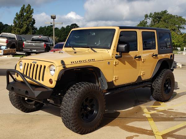 2013 Jeep Wrangler Unlimited Rubicon 6 Speed Manual for sale in Tyler, TX