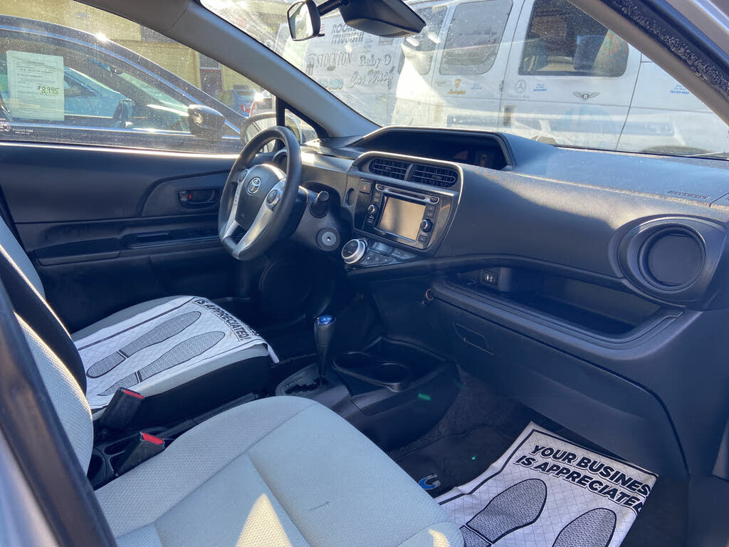 2017 Toyota Prius c Four for sale in Elizabeth, NJ – photo 4