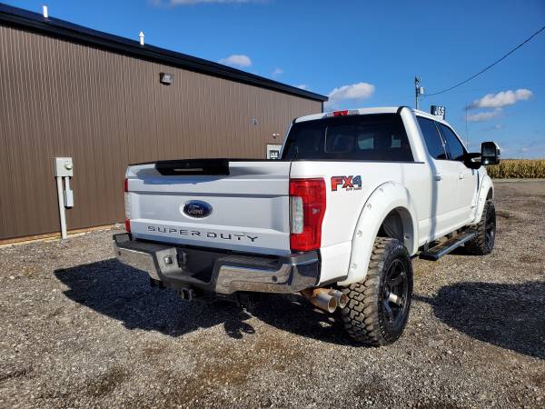 2017 FORD F250 LARIAT 4X4 FX4 6.7 POWERSTROKE LIFTED PANO ROOF CLEAN for sale in BLISSFIELD MI, MI – photo 5