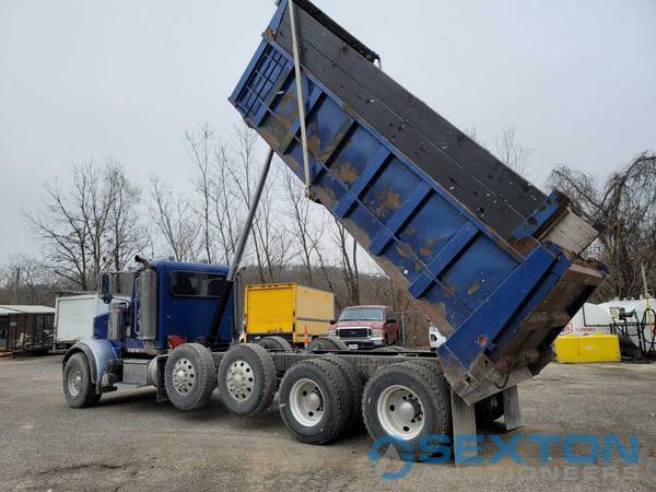 2005 Peterbilt 357 Dump Truck for sale in Arnold, MO – photo 3
