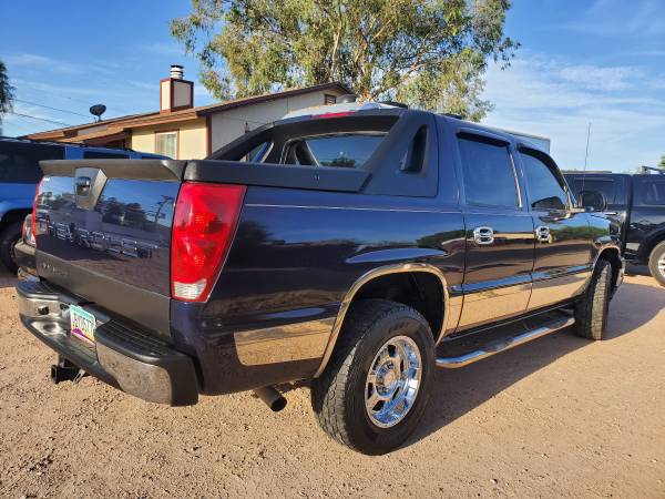 2005 Chevy Avalanche 4Door for sale in Apache Junction, AZ – photo 2
