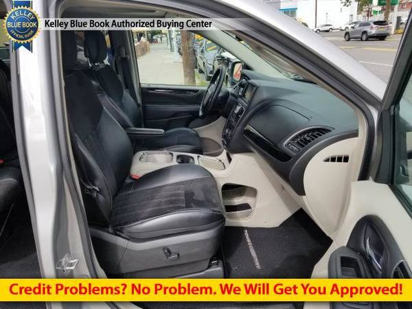 2016 *Chrysler* *Town & Country* *4dr Wagon Limited* for sale in Brooklyn, NY – photo 12